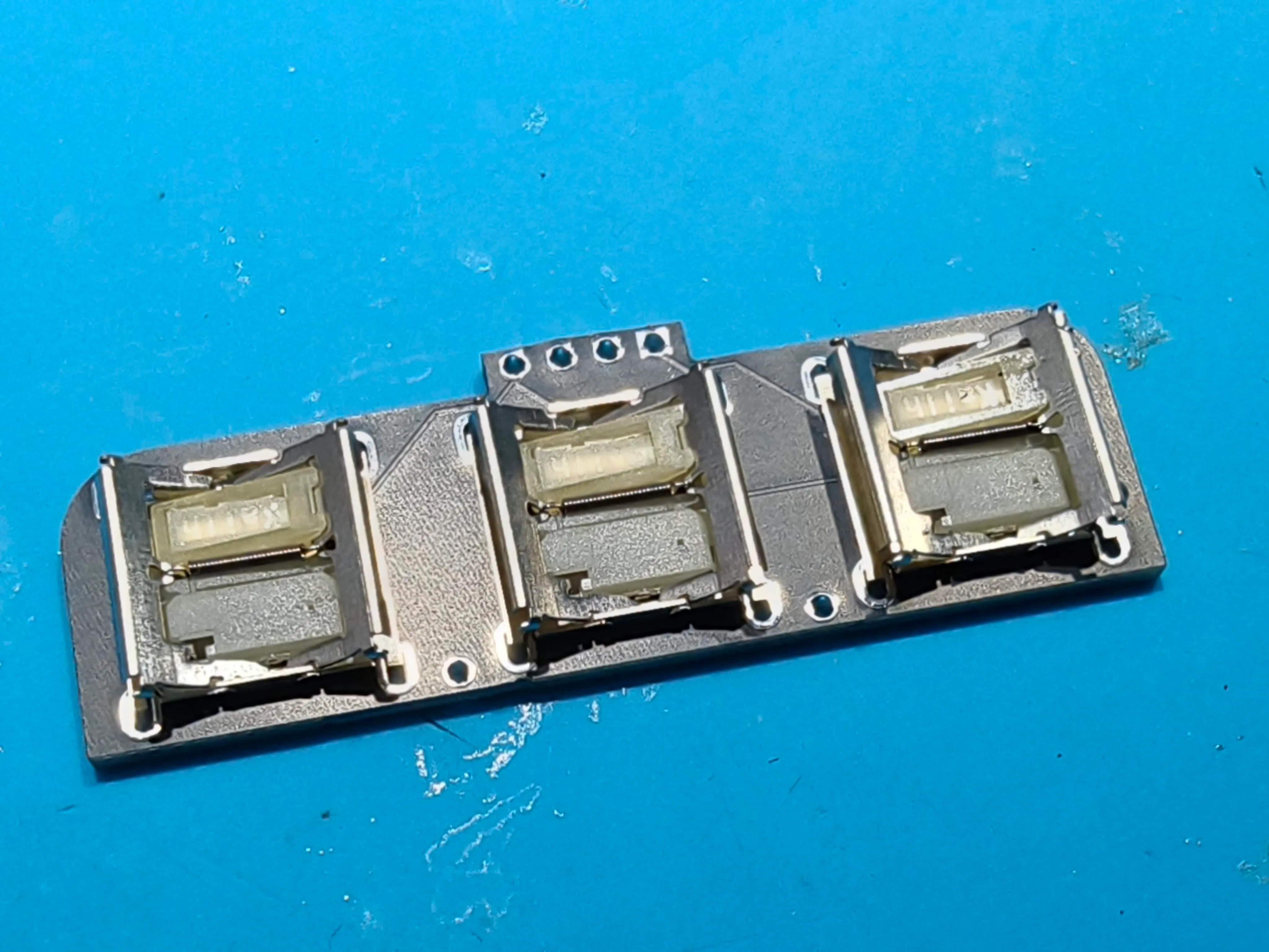 3ããŒPCBã«ULPããŒã¹ã€ãããé
眮ããç¶æ
